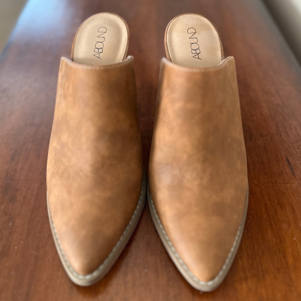 Abound Women's Tan Mules